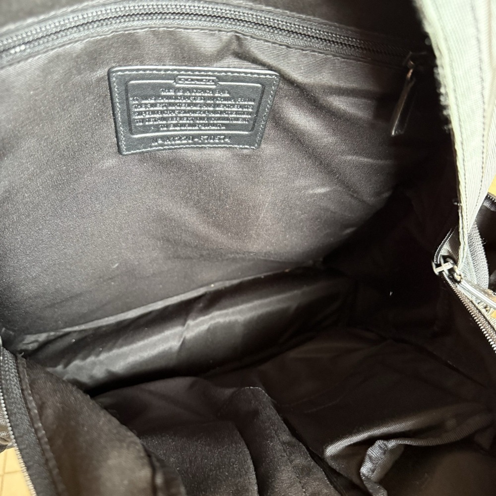 Coach Voyager Bleck/Gray Nylon & Leather Backpack F70574 READ NEEDS REPAIR - Picture 2 of 16